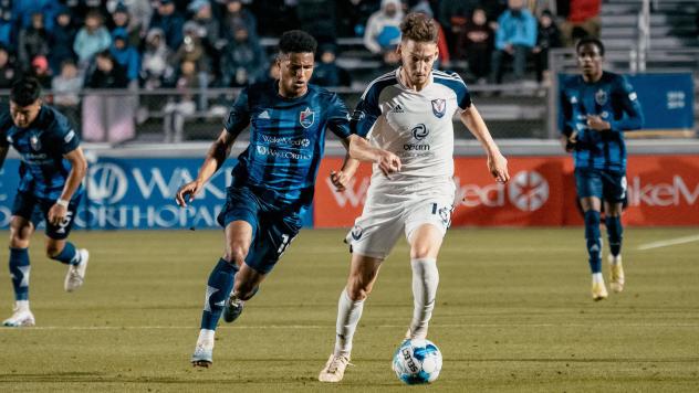 North Carolina FC's DJ Benton versus South Georgia Tormenta FC's Davey Mason