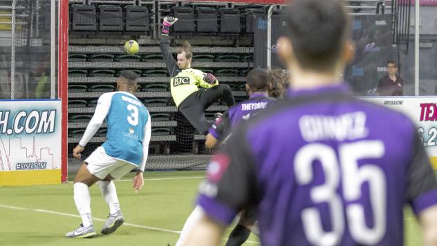 St. Louis Ambush in action against the Harrisburg Heat