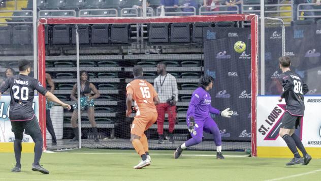 St. Louis Ambush battle the Florida Tropics