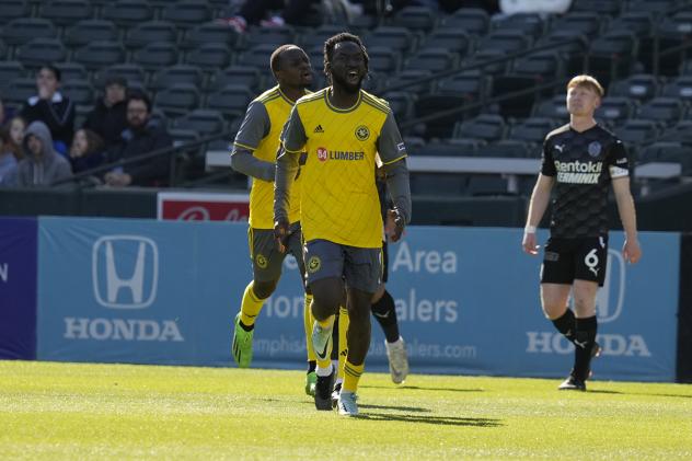 Pittsburgh Riverhounds SC striker Albert Dikwa