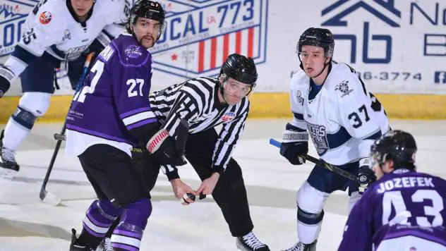 Adirondack Thunder's Travis Broughman and Worcester Railers' Reece Newkirk on game night