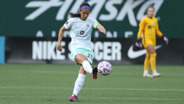 Racing Louisville FC defender Abby Erceg
