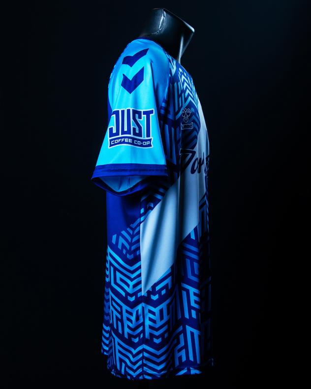 Forward Madison 2023 home kit