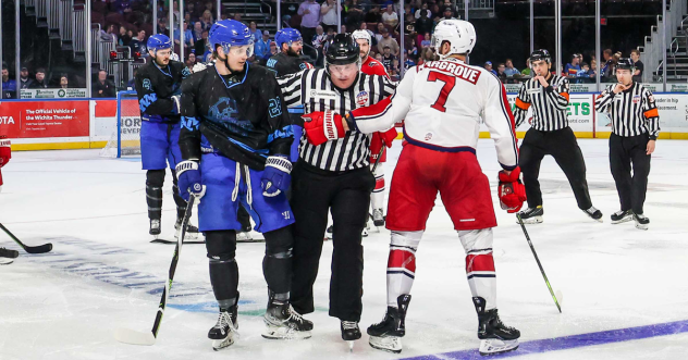 Wichita Thunder say hello to the Allen Americans