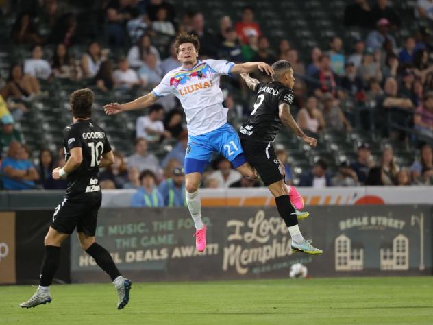 Las Vegas Lights FC's Alejandro Mitrano in action