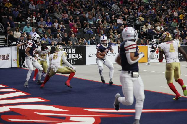 Sioux Falls Storm wide receiver Cole Thurness scores against the Quad City Steamwheelers