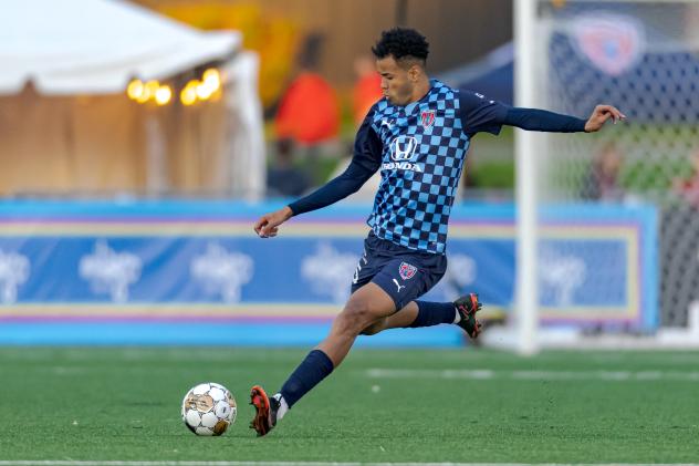 Indy Eleven defender Adrian Diz Pe