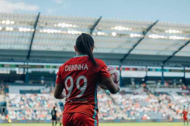 Kansas City Current midfielder Debinha