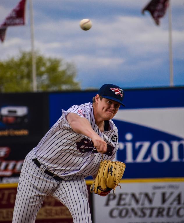 Somerset Patriots pitcher Richard Fitts