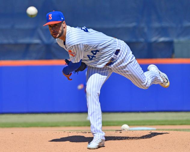 Syracuse Mets' Joey Lucchesi in action