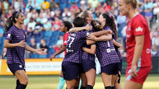 Racing Louisville FC celebrates win