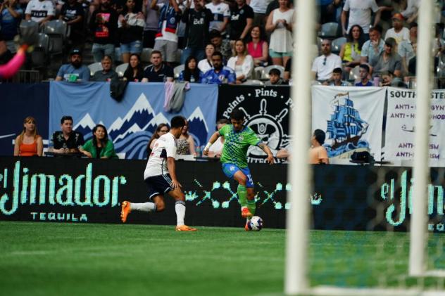 Seattle Sounders FC battles Vancouver Whitecaps FC