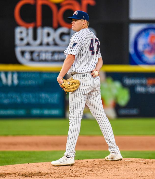 Somerset Patriots pitcher Richard Fitts