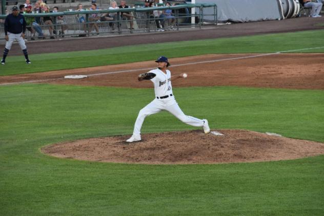 Tri-City Dust Devils' Jose Salvador on the mound