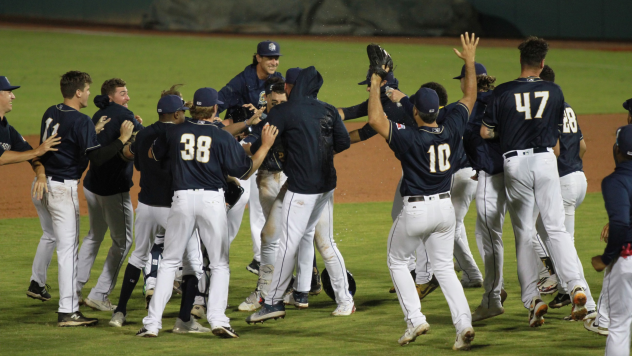 San Antonio Missions celebrate win