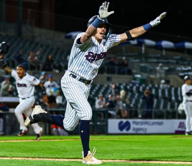 Somerset Patriots outfielder Brandon Lockridge