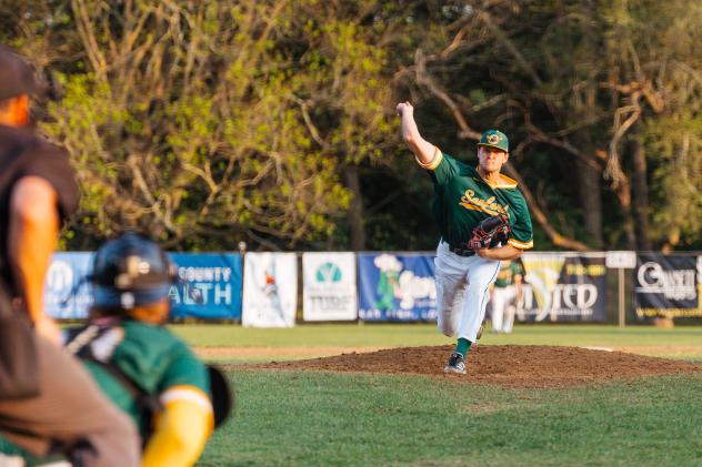 Sanford Mainers' Seamus Barrett on the mound