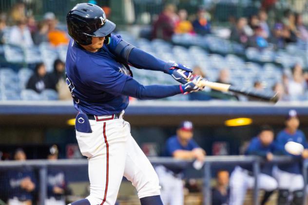 Mississippi Braves' Landon Stephens at bat
