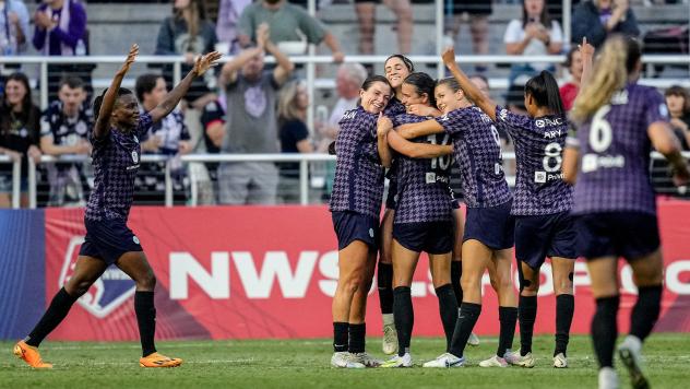 Racing Louisville FC celebrates win