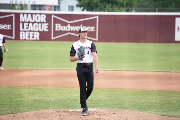 Wisconsin Rapids Rafters' Josh Howitt on the mound