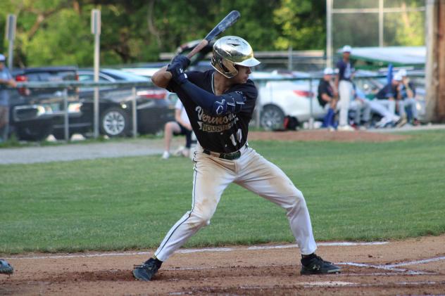 Vermont Mountaineers' TJ Williams at bat