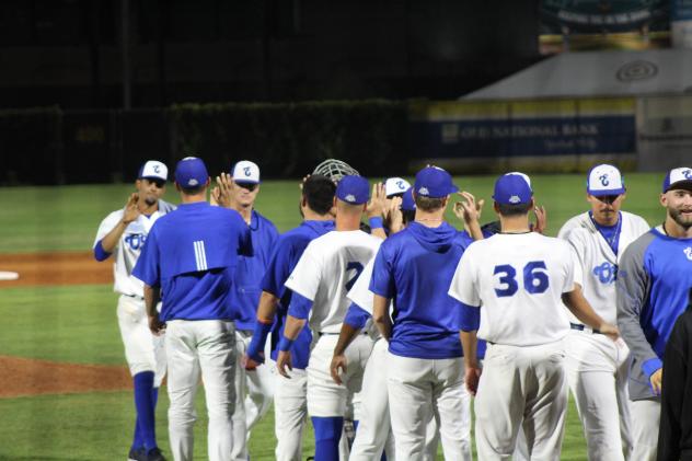 Evansville Otters celebrate win