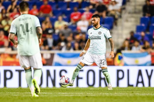 Atlanta United FC's Franco Ibarra and Juan José Purata on the field