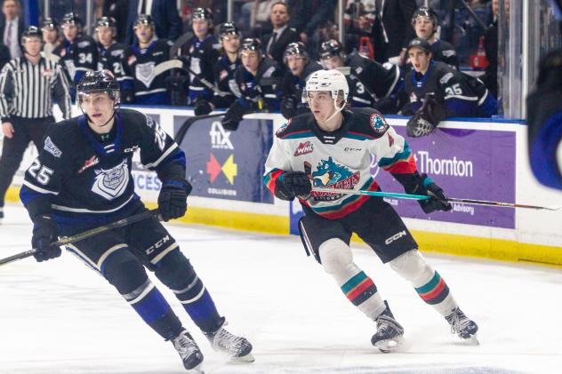 Kelowna Rockets battle the Victoria Royals