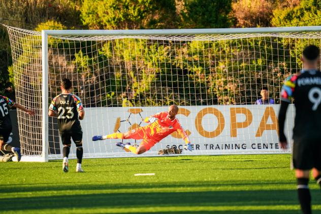 Oakland Roots SC and Rio Grande Valley FC Toros in action
