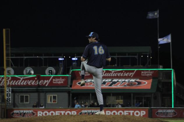 Fond du Lac Dock Spiders' Tanner Smith on the mound
