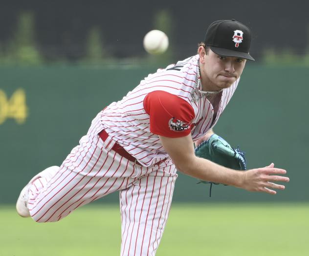 Ottawa Titans pitcher Brooks Walton