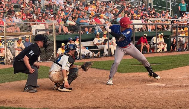 Green Bay Rockers await a pitch