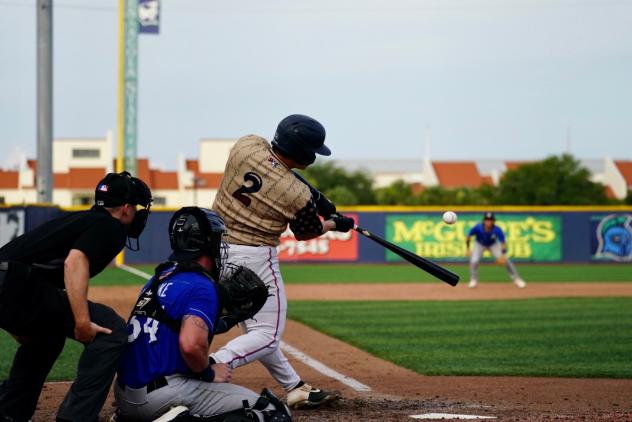 Pensacola Blue Wahoos' Bennett Hostetler at bat