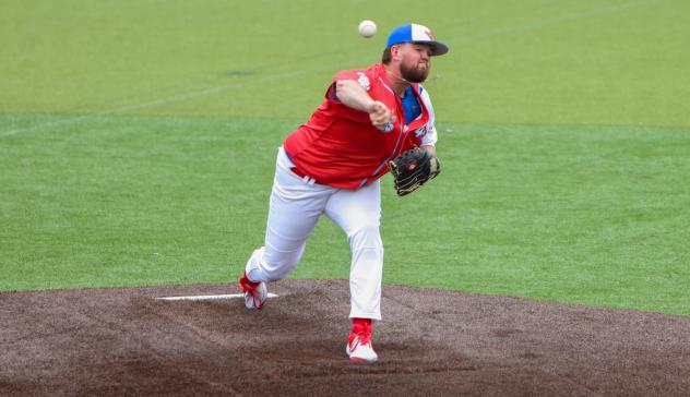 Green Bay Rockers pitcher Maddox Long