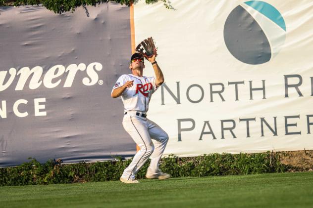 John Nett of the St. Cloud Rox prepares to make a catch