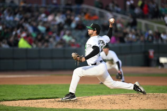 Dayton Dragons pitcher Brooks Crawford