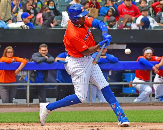 Syracuse Mets' Ronny Mauricio at bat