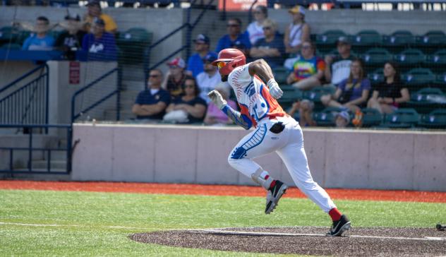Green Bay Rockers on the basepath