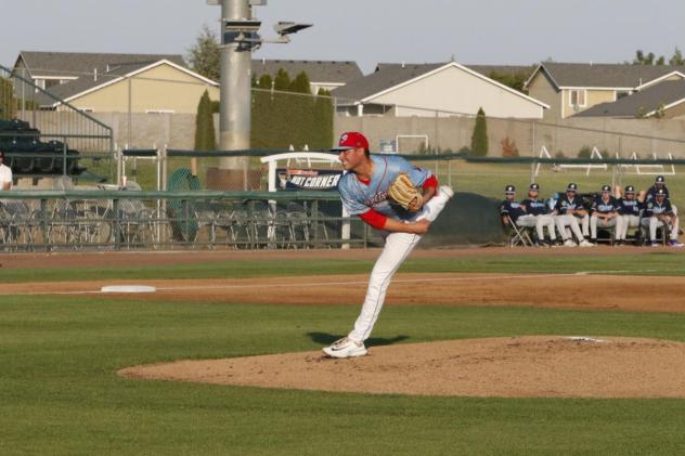 Tri-City Dust Devils' Michael Darrell-Hicks on the mound