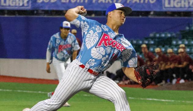 Green Bay Rockers deliver a pitch