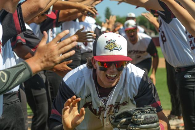 Wisconsin Rapids Rafters celebrate win