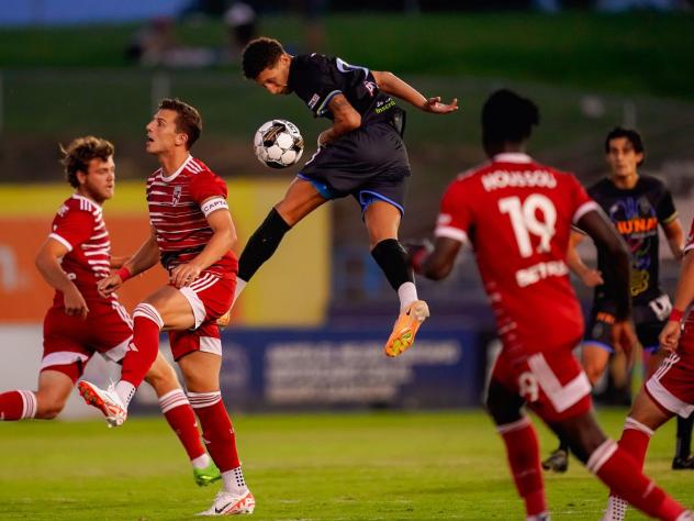 Las Vegas Lights FC battles Loudoun United FC