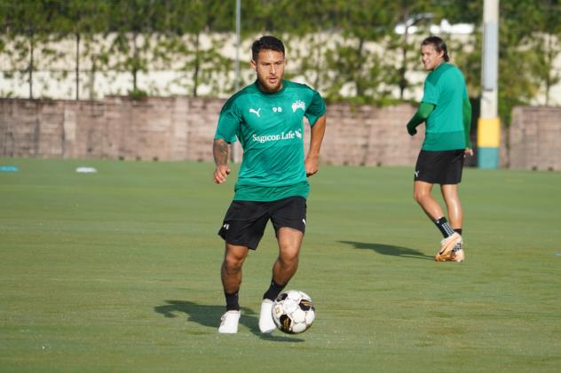 Tampa Bay Rowdies forward Joshua Pérez