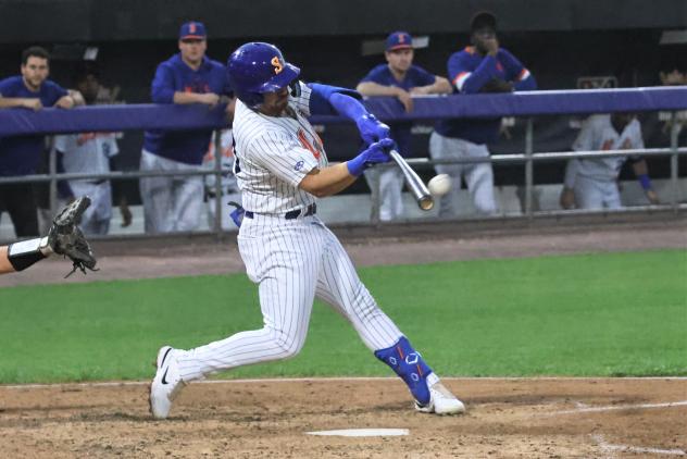 Syracuse Mets' Danny Mendick at bat