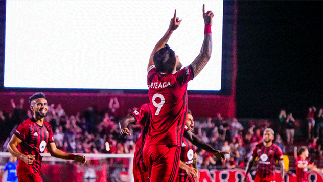 Phoenix Rising FC forward Manuel Arteaga