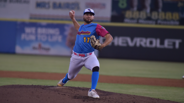 San Antonio Flying Chanclas' Bobby Milacki on the mound
