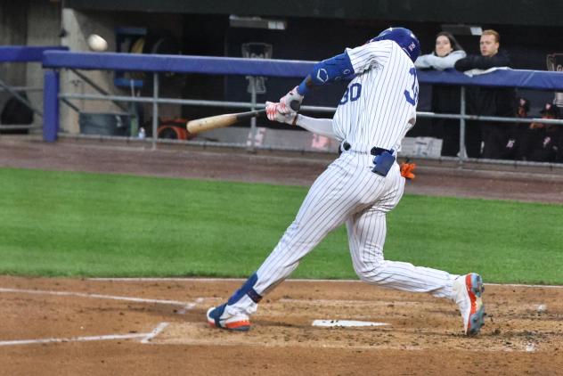 Syracuse Mets' Jaylen Palmer at bat