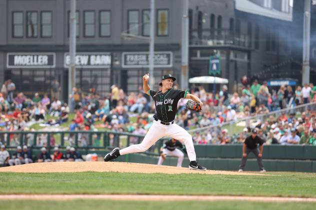 Dayton Dragons pitcher Julian Aguiar