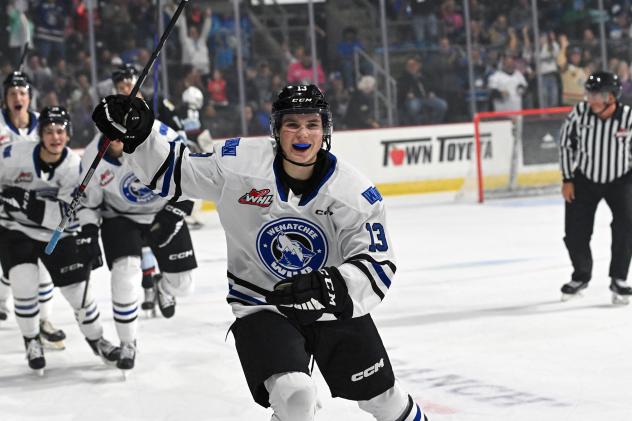 Wenatchee Wild's Oscar Lovsin celebrates win