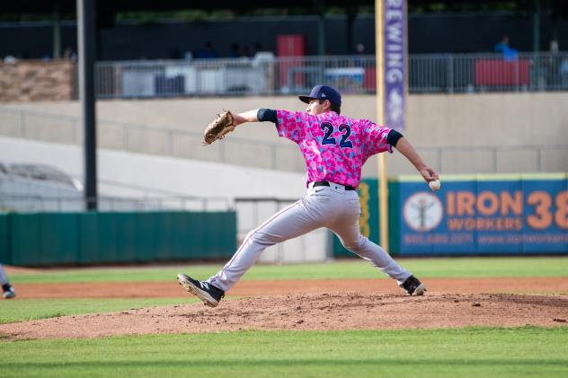 Pensacola Blue Wahoos pitcher Evan Fitterer